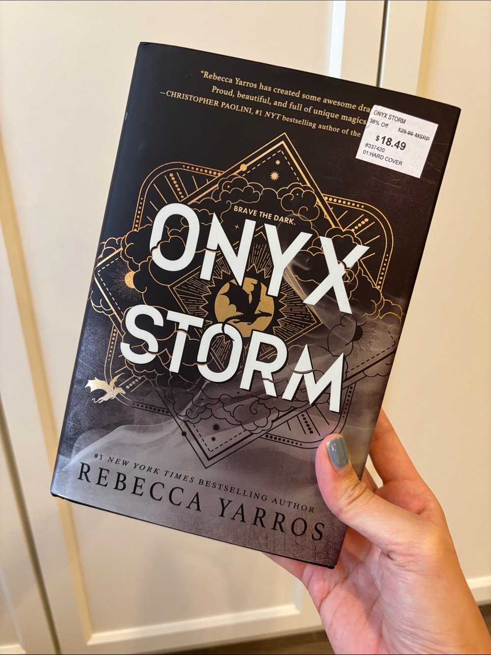 Onyx Storm by Rebecca Yarros (hard cover)